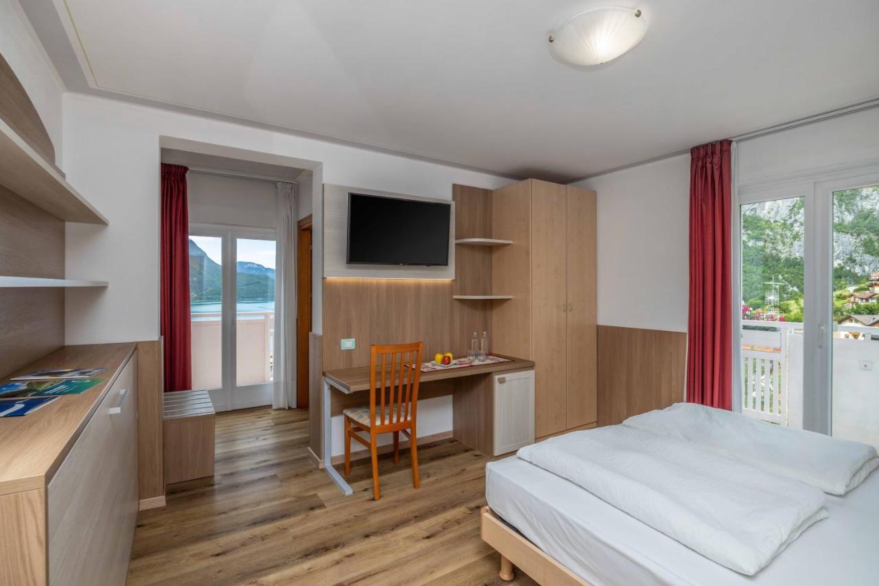 Hotel Londra Slow Living Molveno Eksteriør billede